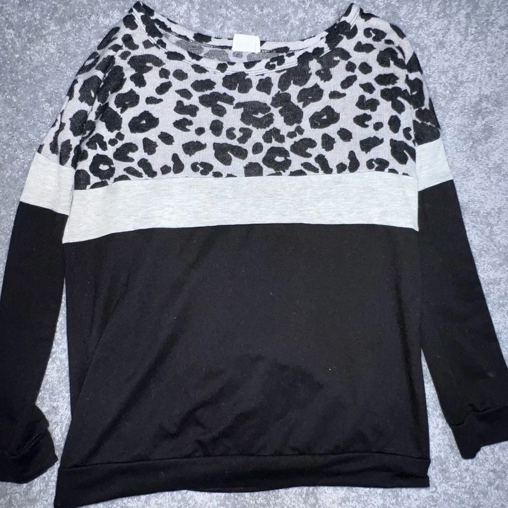 Leopard Print Long Sleeve Sweater